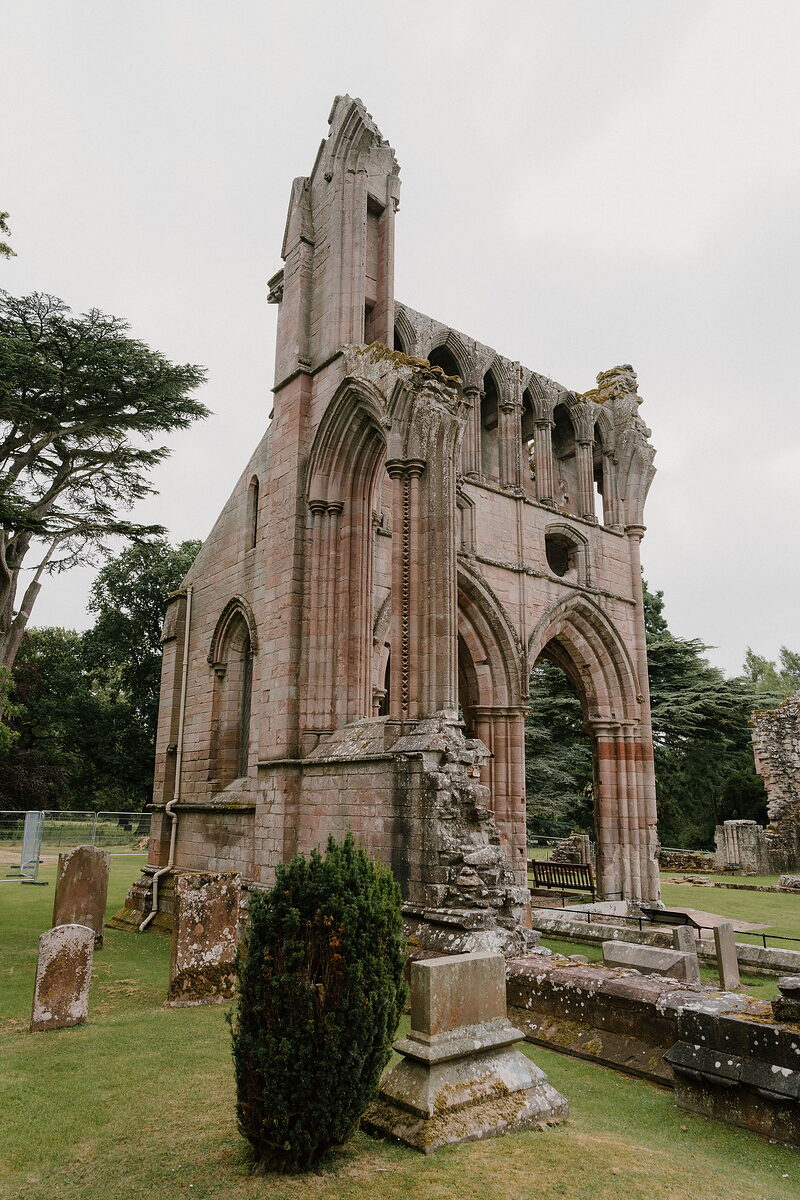 Dryburgh Abbey and lunch at Mainstreet in St Boswells