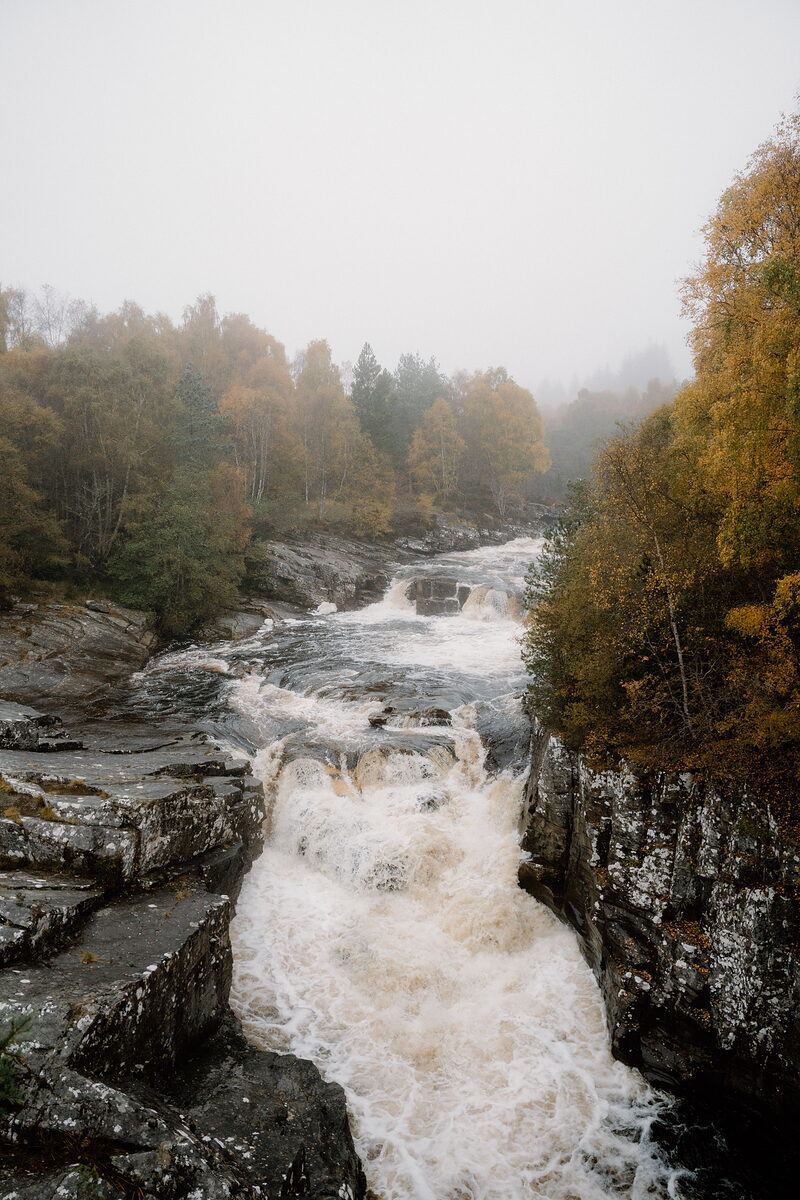 A walk to the Victoria Falls on Loch Maree