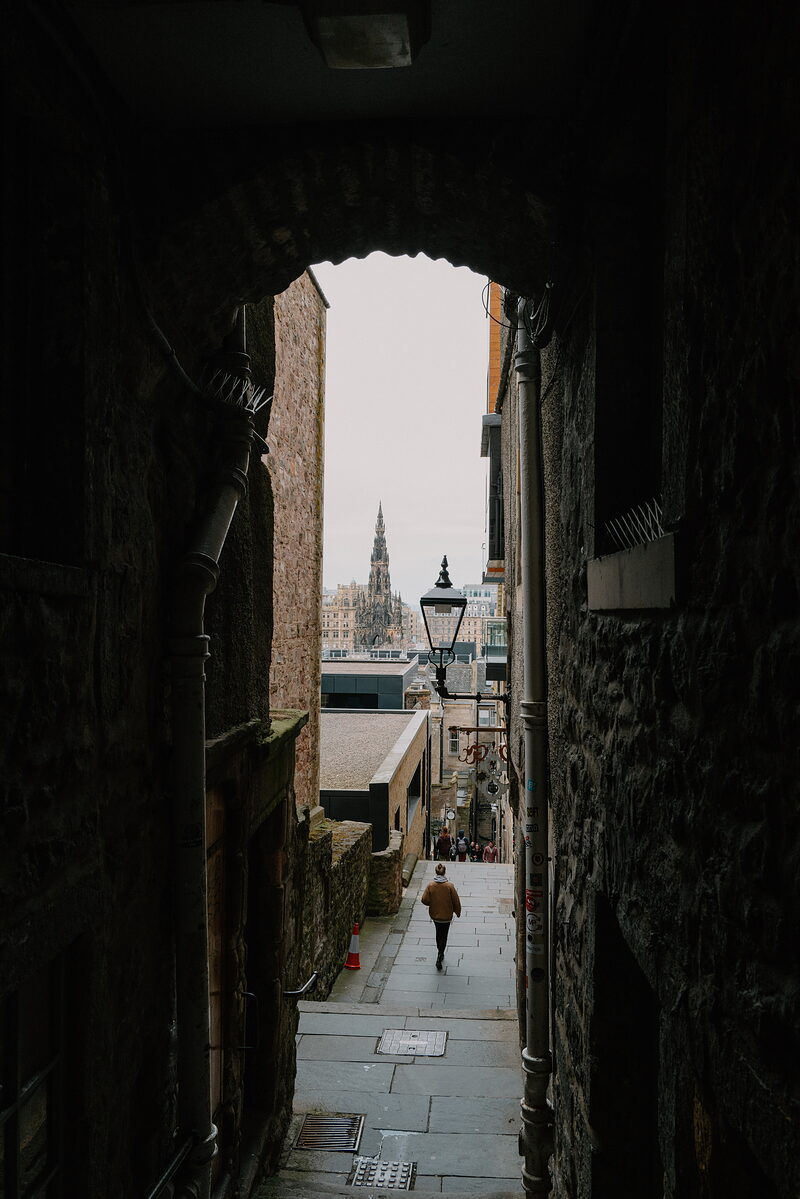 Advocate's Close