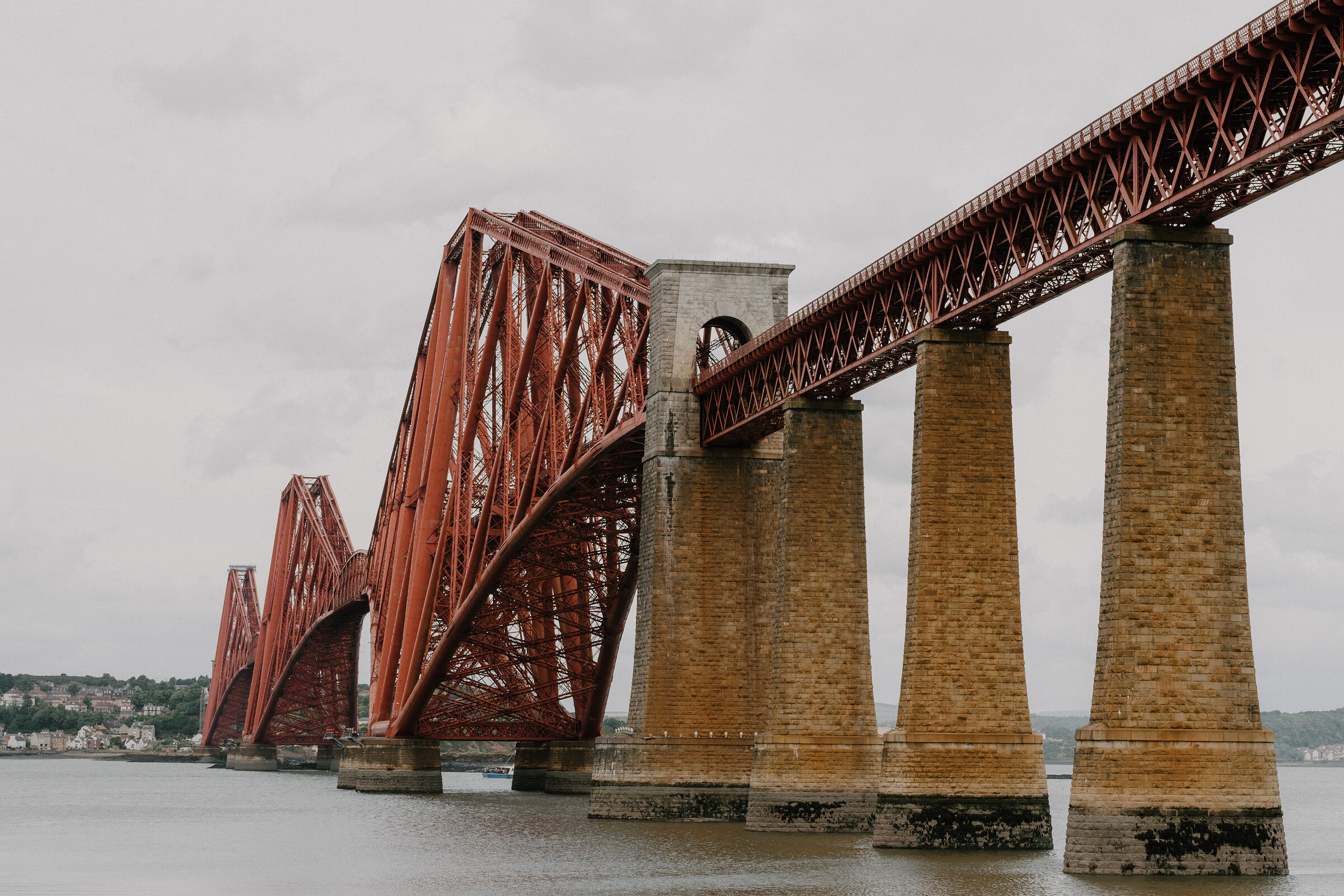 The Maid of the Forth to Inchcolm and lunch at the Railbridge