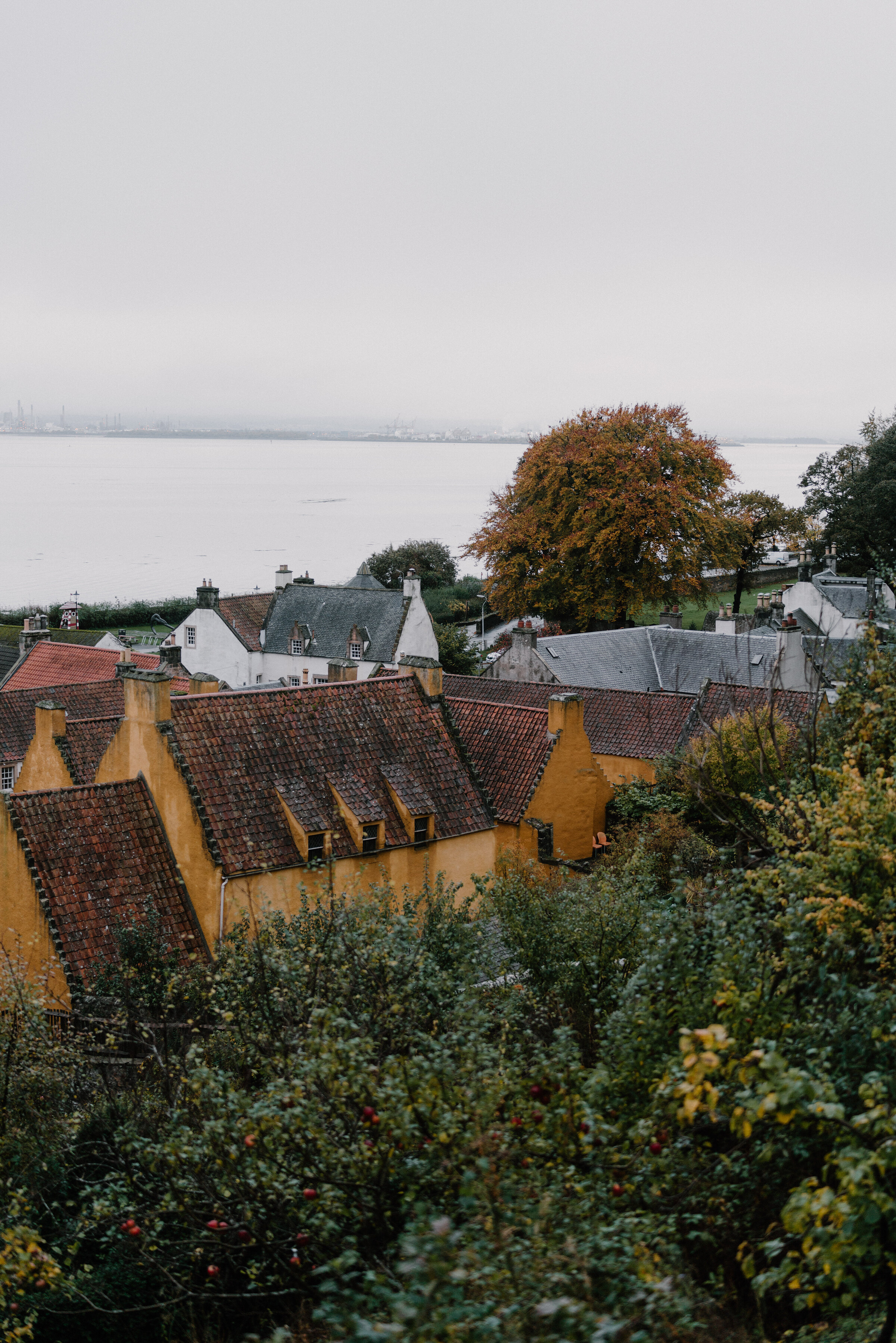 Culross, the Forth shore and lunch at the Red Lion