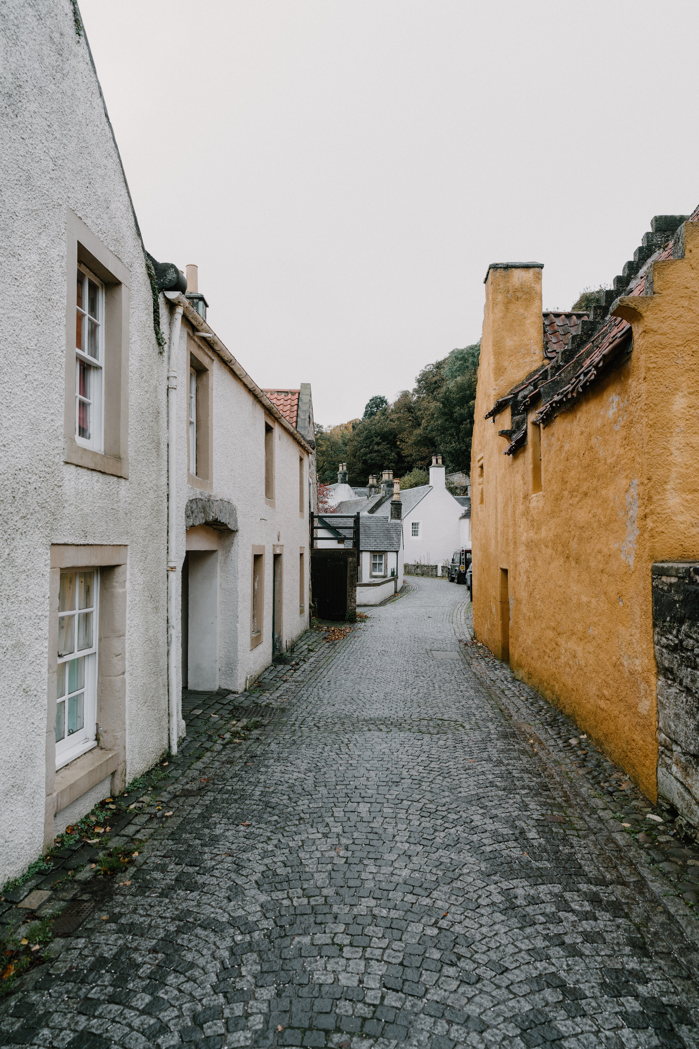 A walk up Culross's abbey hill to the West Kirk