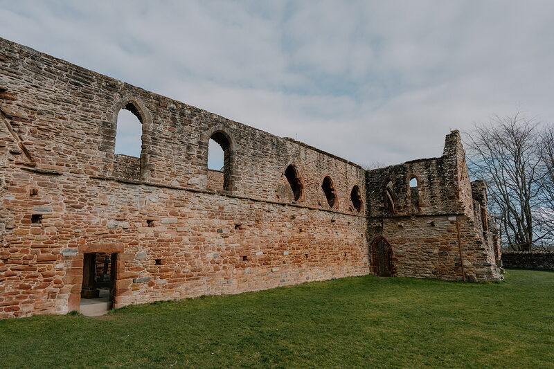 Kilmorack Gallery, Beauly Priory and lunch on the square