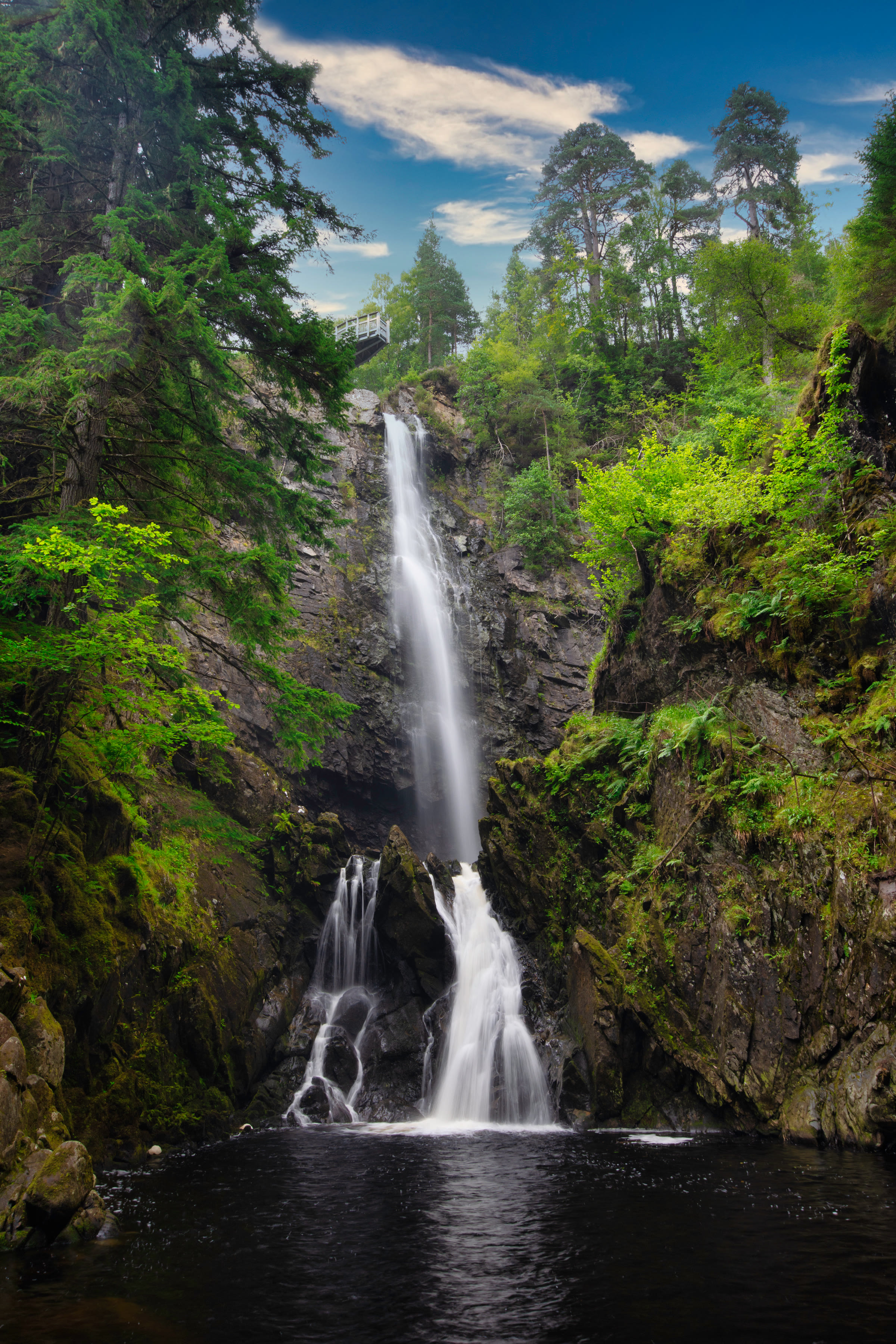 A walk to Plodda Falls by Tomich