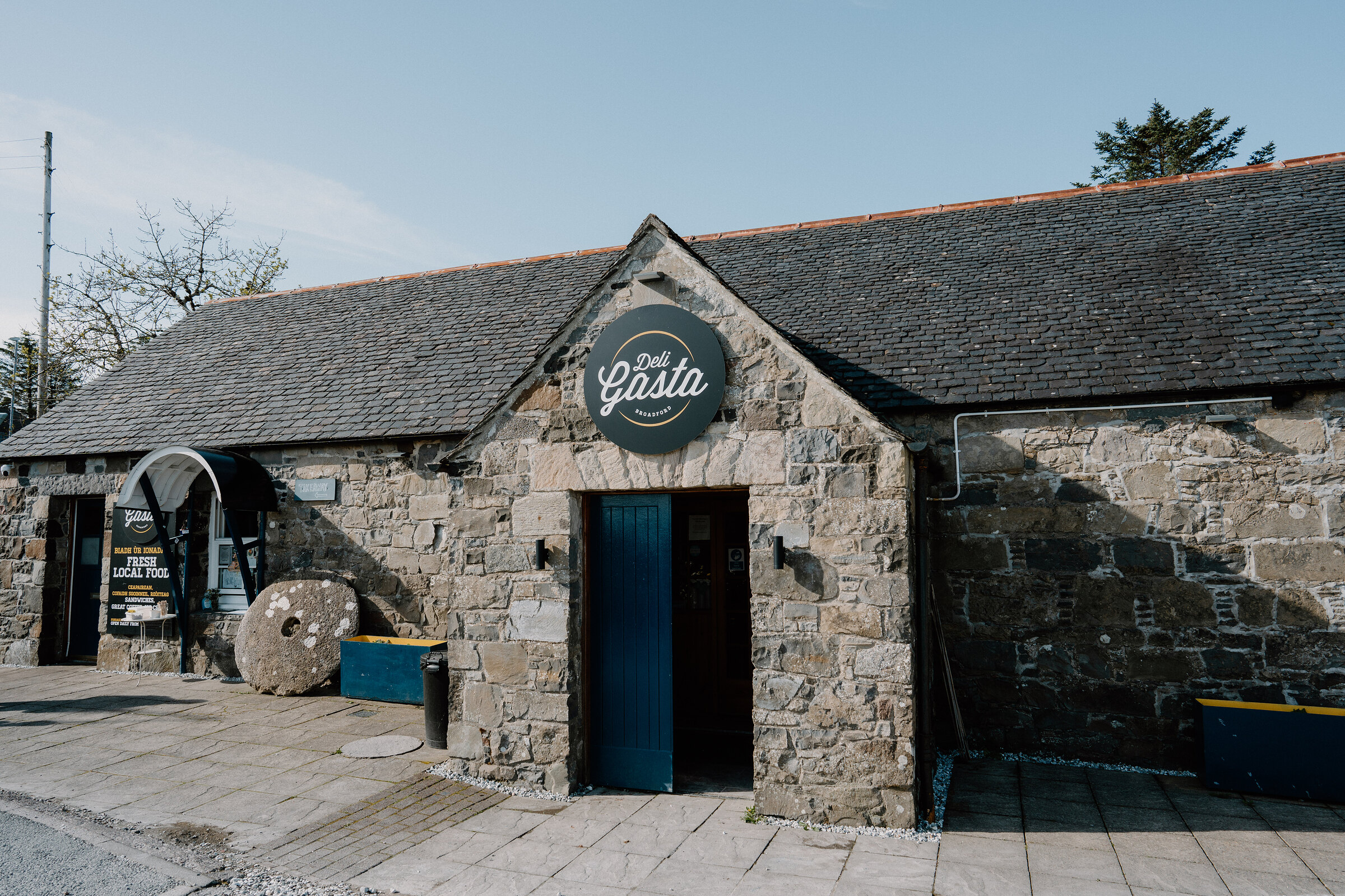 Gasta, Broadford