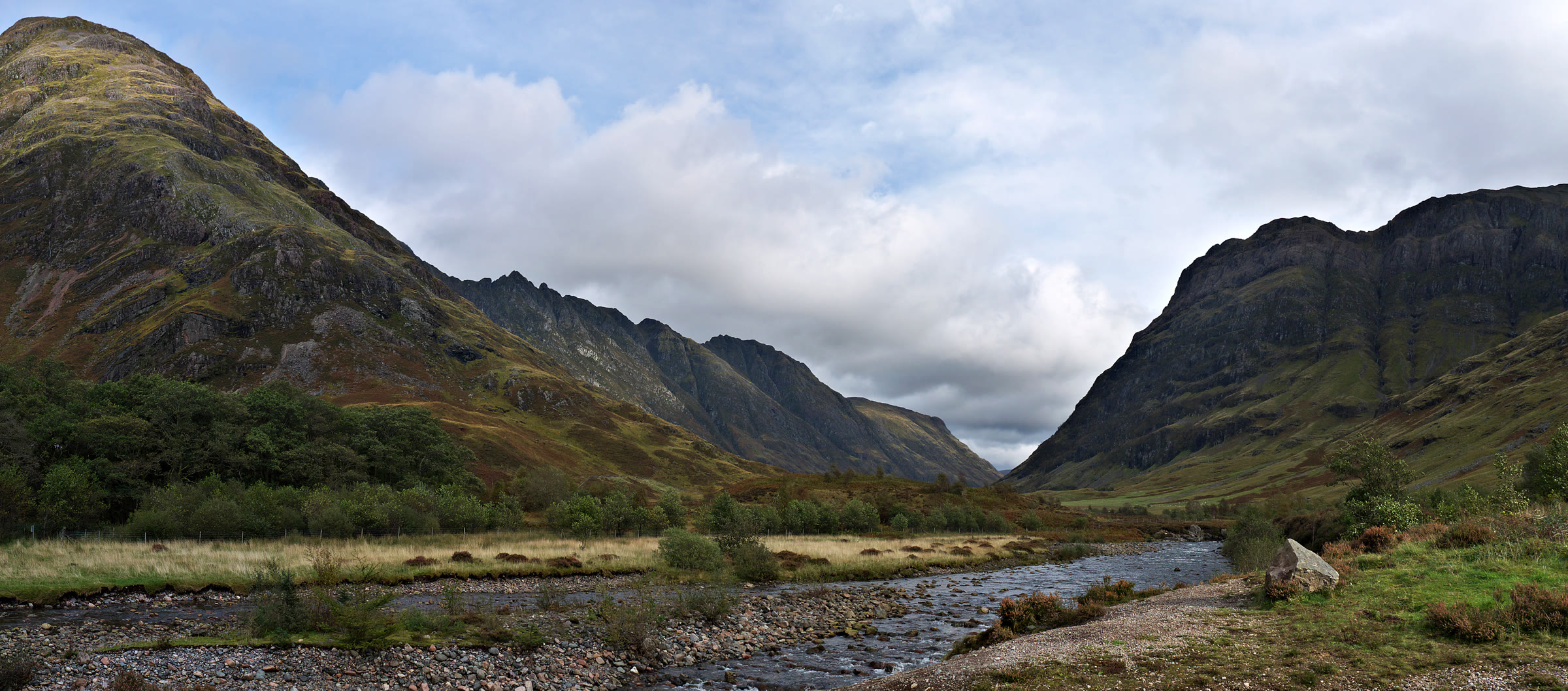The River Coe below Sgòrr nam Fiannaidh and the Aonach Eagach, with Aonach Dubh on the right.