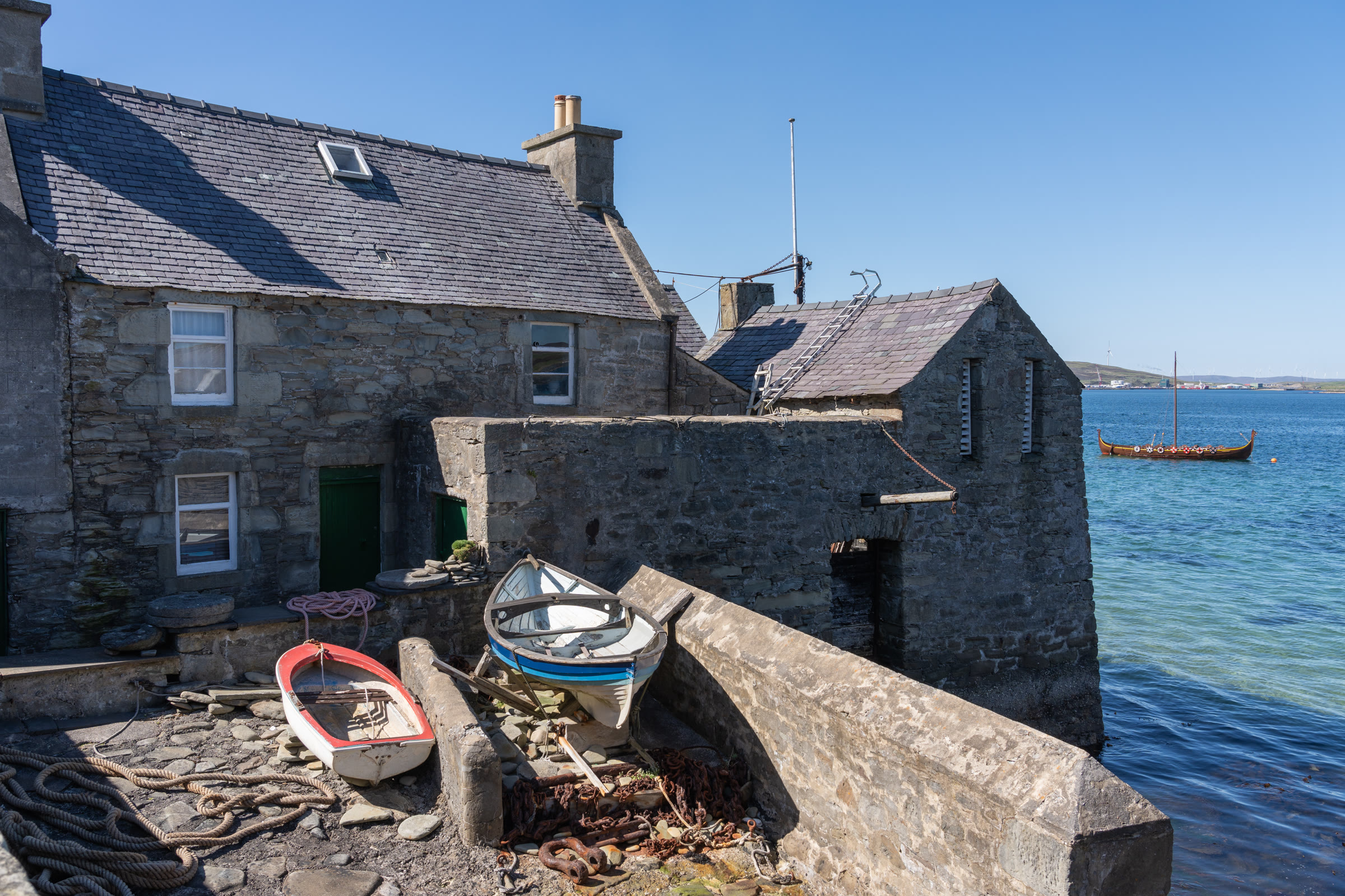 The Lodberrie at dusk and a drink at the Lounge in Lerwick