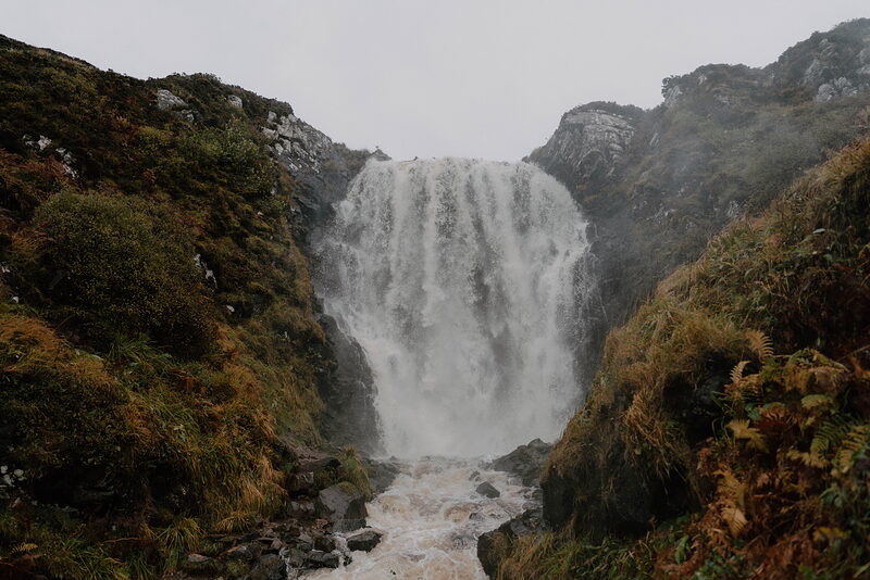 A walk to Clashnessie Falls from the bay