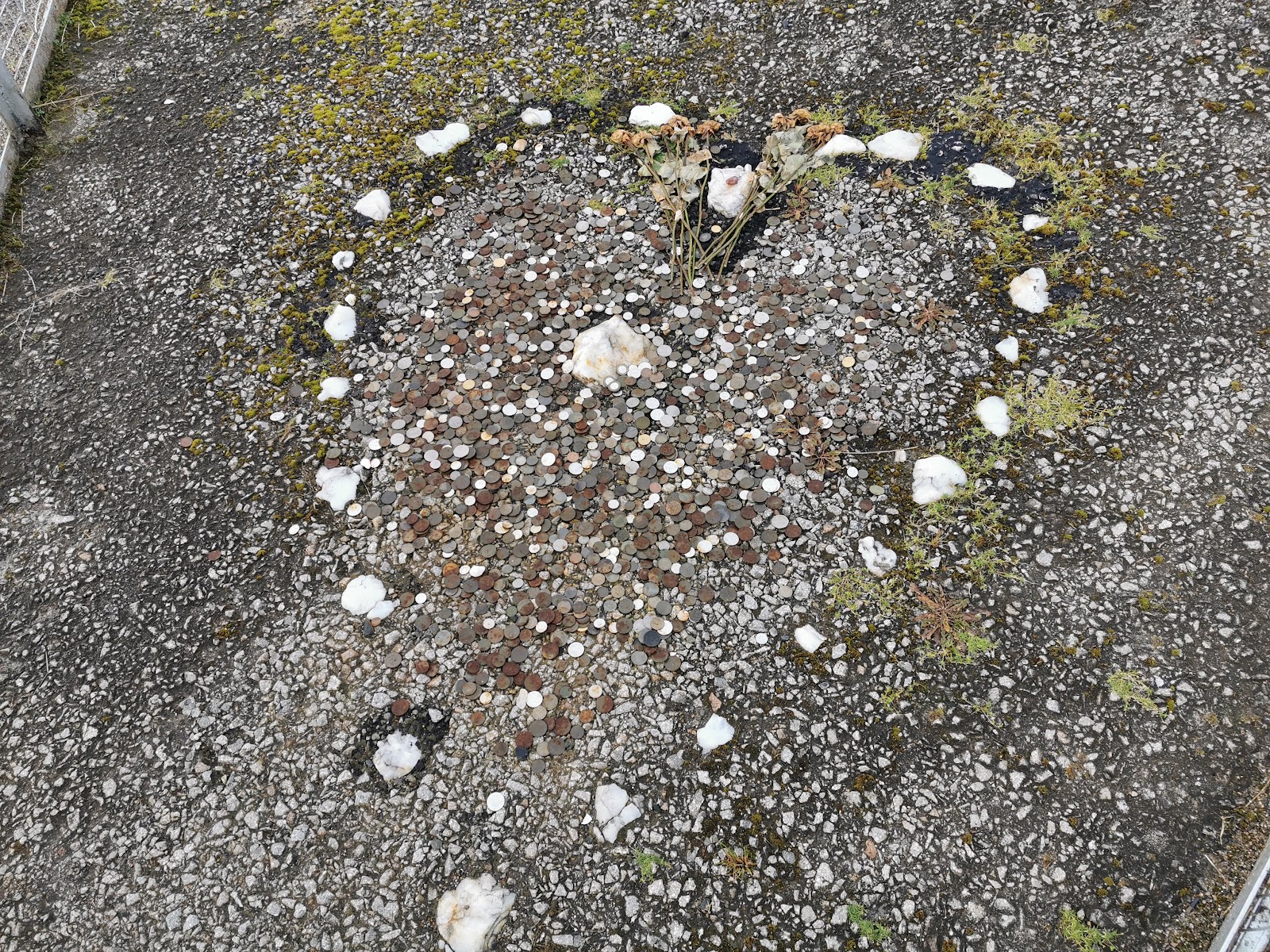 The Tinkers' Heart, white quartz pebbles set in a heart in the old road surface.