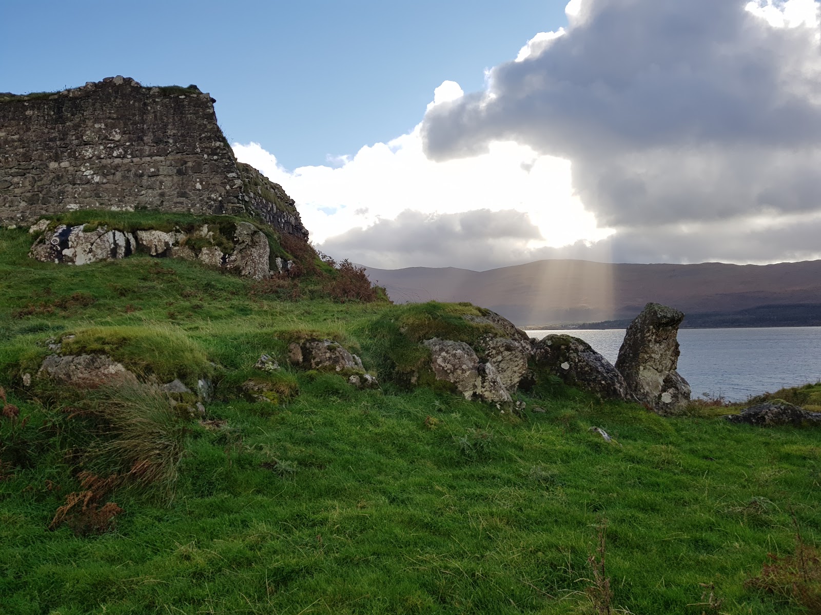 A walk to Ardtornish Castle on the Sound of Mull