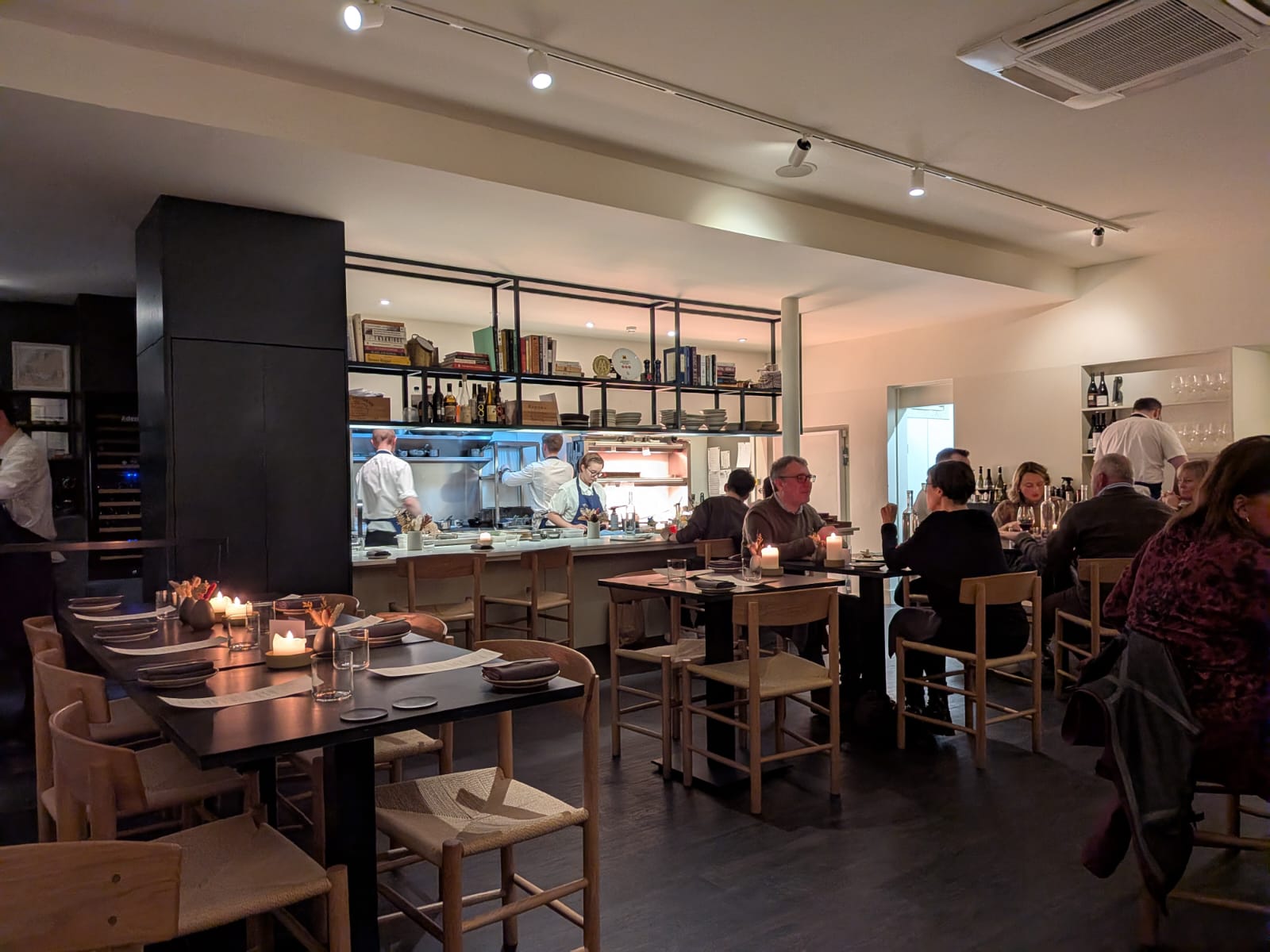 The Little Chartroom