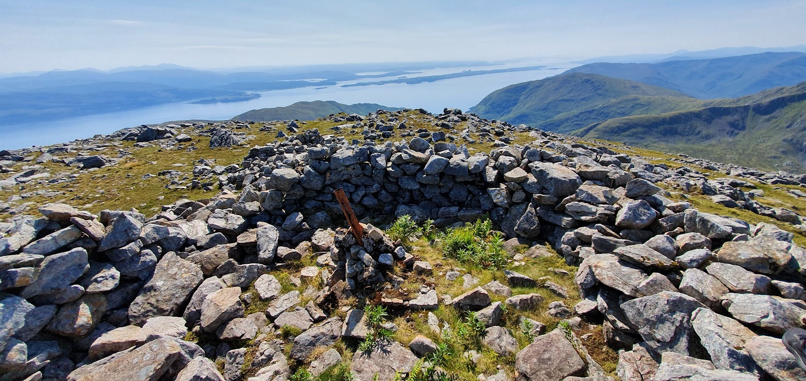 Round the Glen Galmadale horseshoe above Kingairloch
