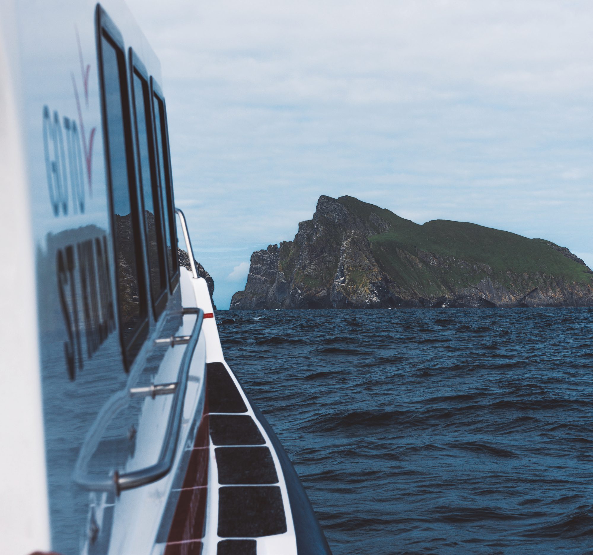 Approaching Boreray by boat