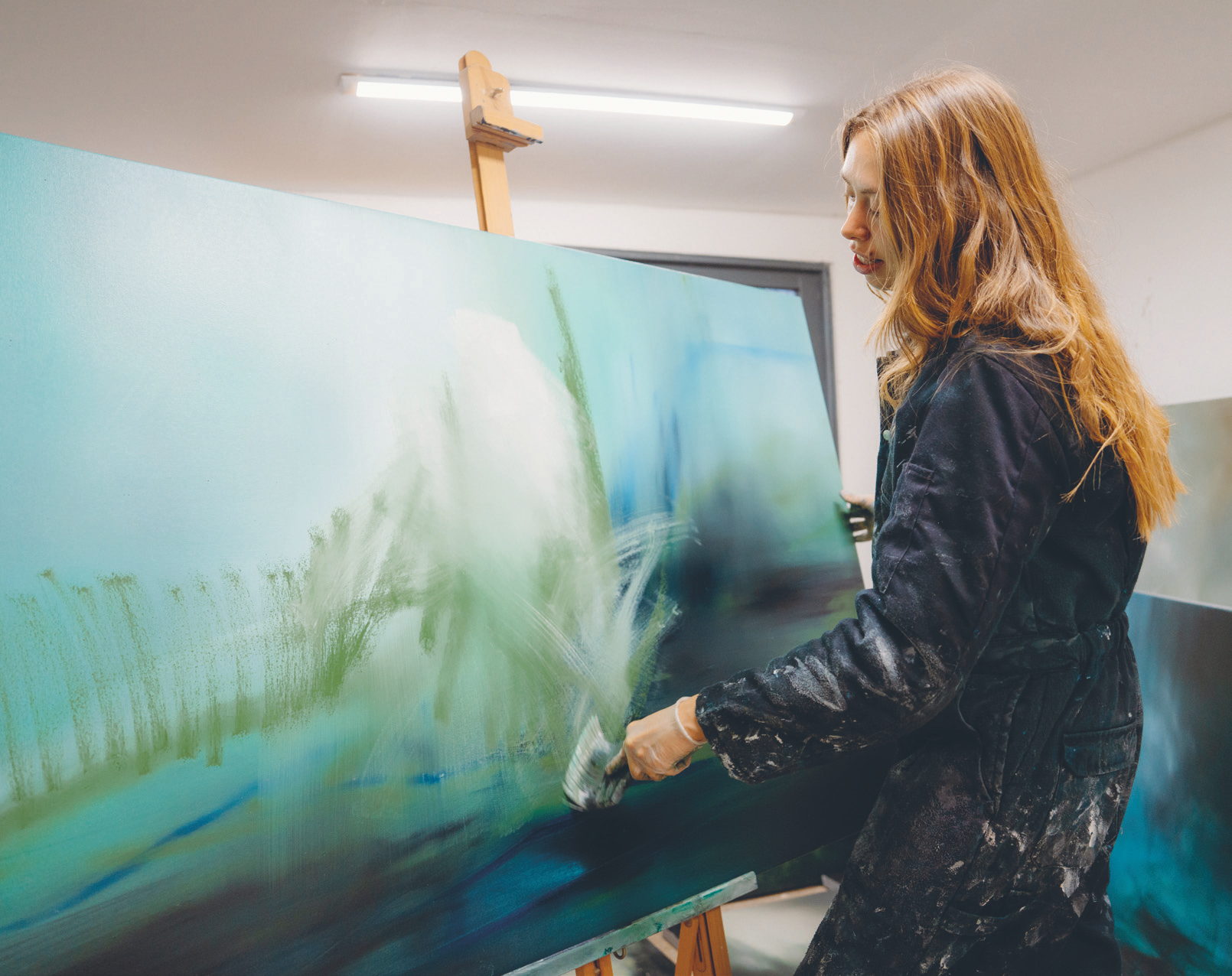 A Life in Colour: Ellis O'Connor, photograph by Simon Hird