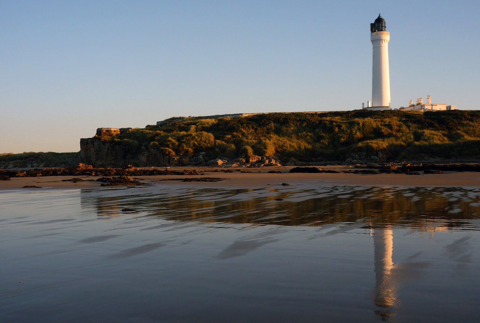 A walk along the West Beach to Covesea lighthouse
