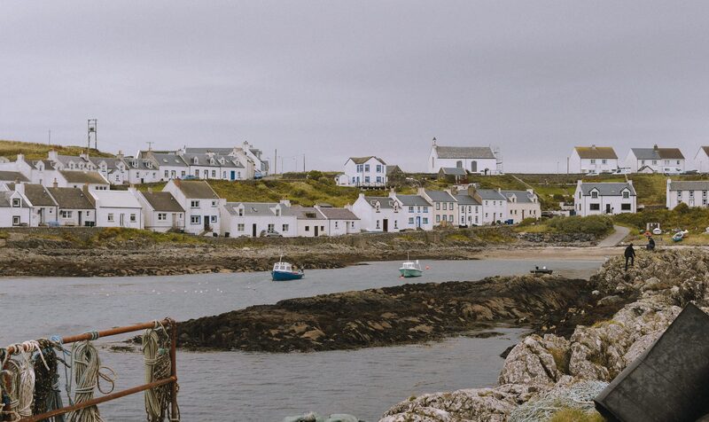 A walk from Portnahaven's seal bay to Currie Sands